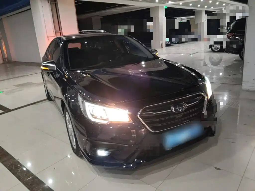 Subaru Legacy — фото 4