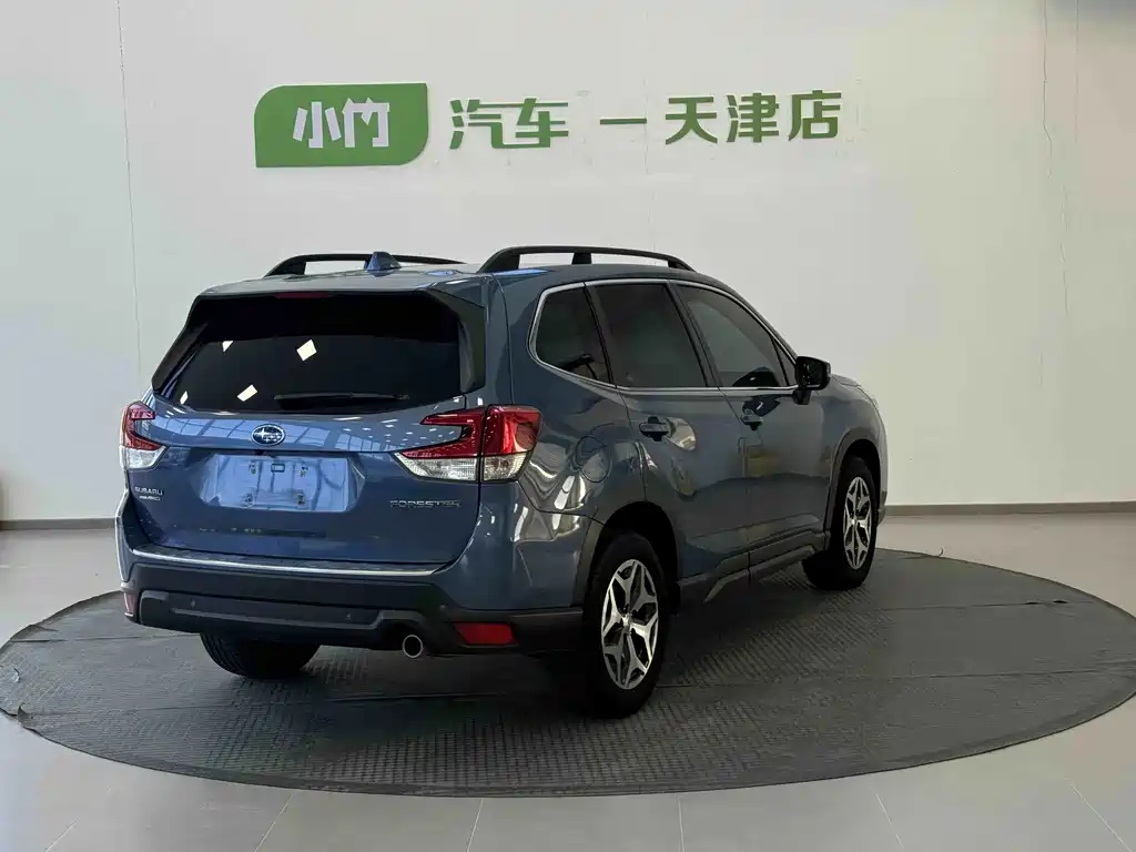 Subaru Forester — фото 5
