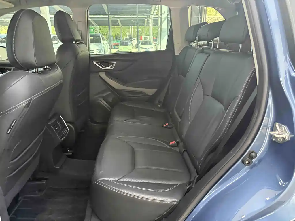 Subaru Forester — фото 14