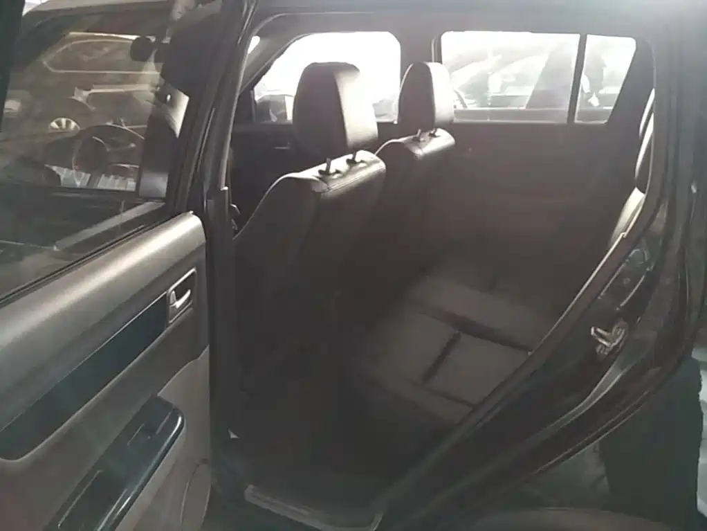 Suzuki Swift — фото 17