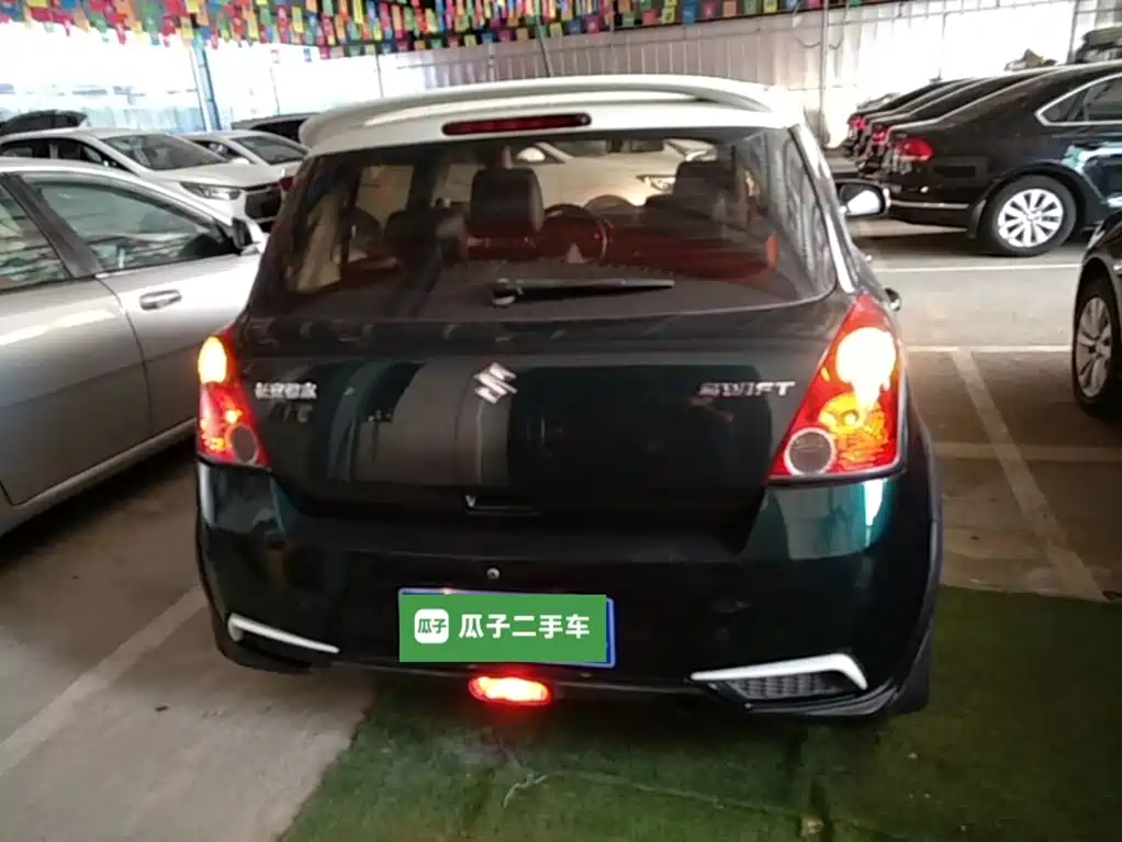 Suzuki Swift — фото 6