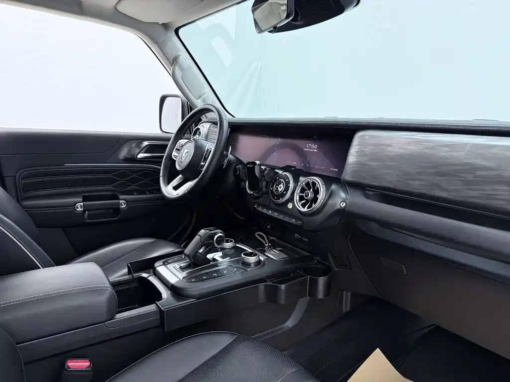 Tank Tank 300 — фото 9