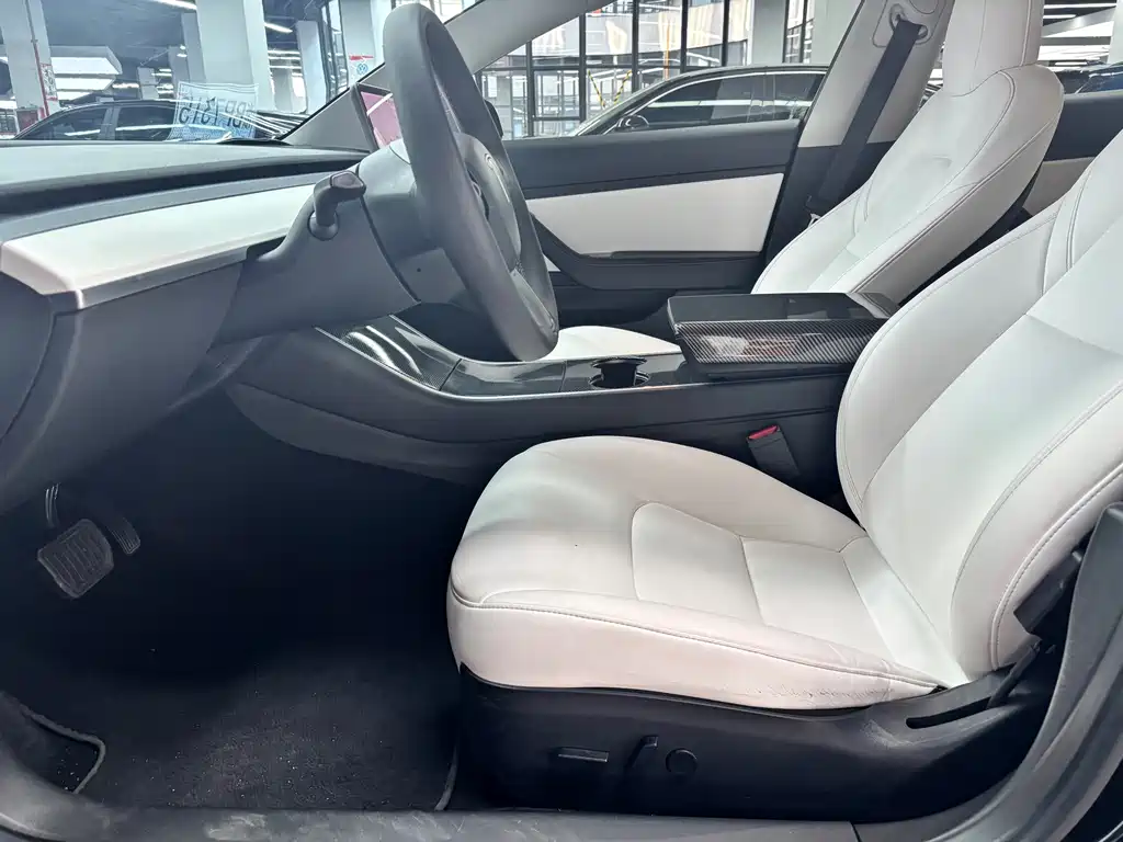 Tesla Model 3 — фото 6
