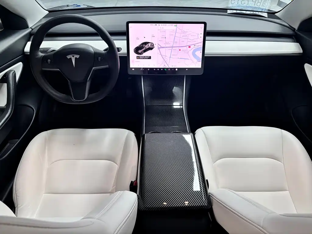 Tesla Model 3 — фото 10