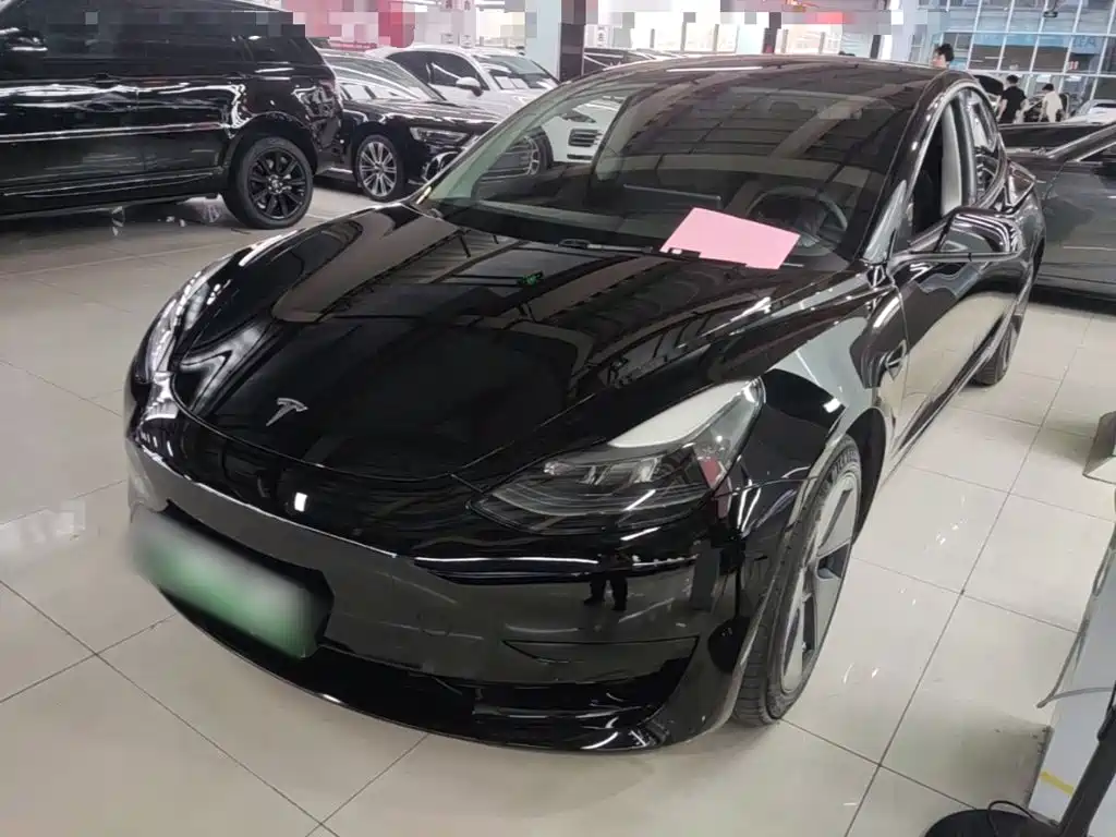 Tesla Model 3 — фото 2