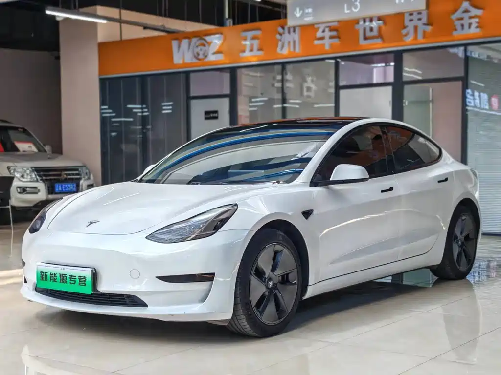 Tesla Model 3 — фото 3