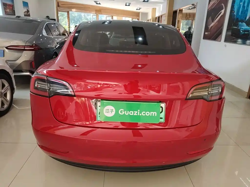 Tesla Model 3 — фото 6