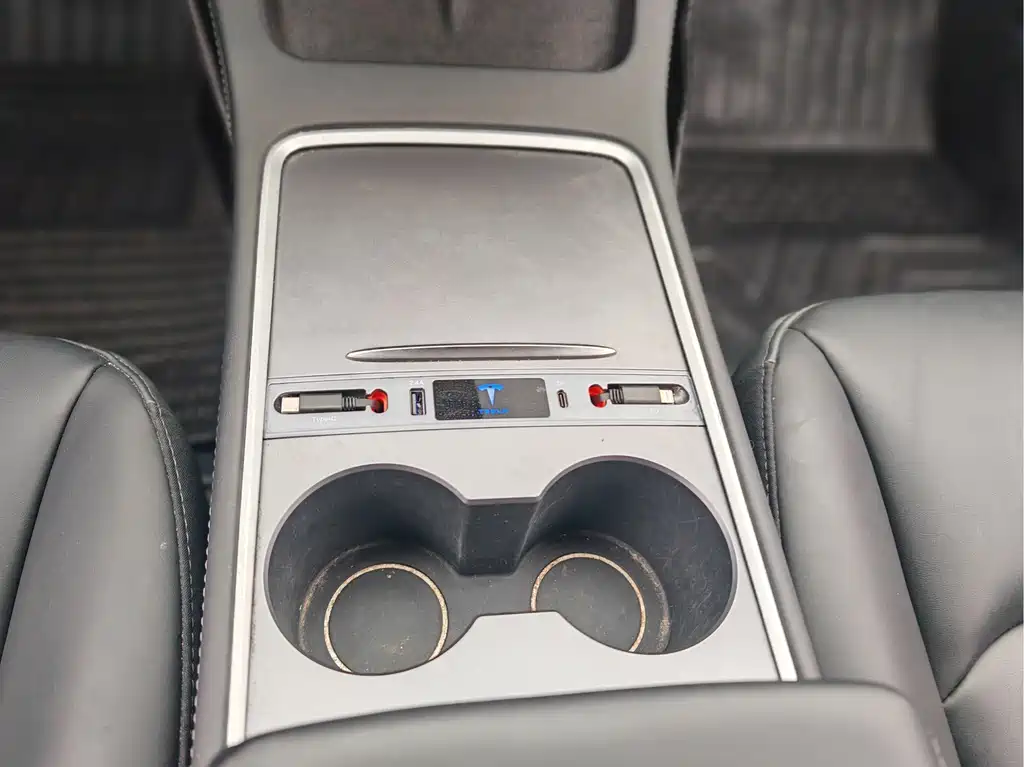Tesla Model 3 — фото 15