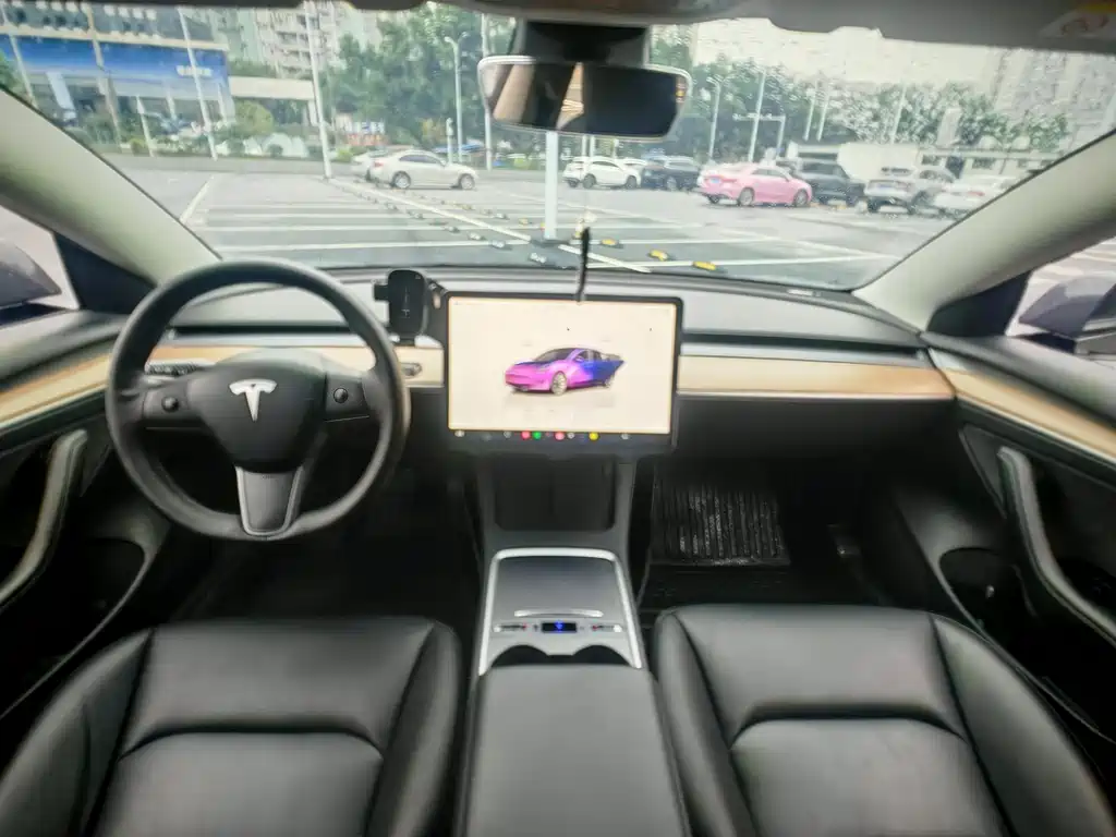 Tesla Model 3 — фото 5