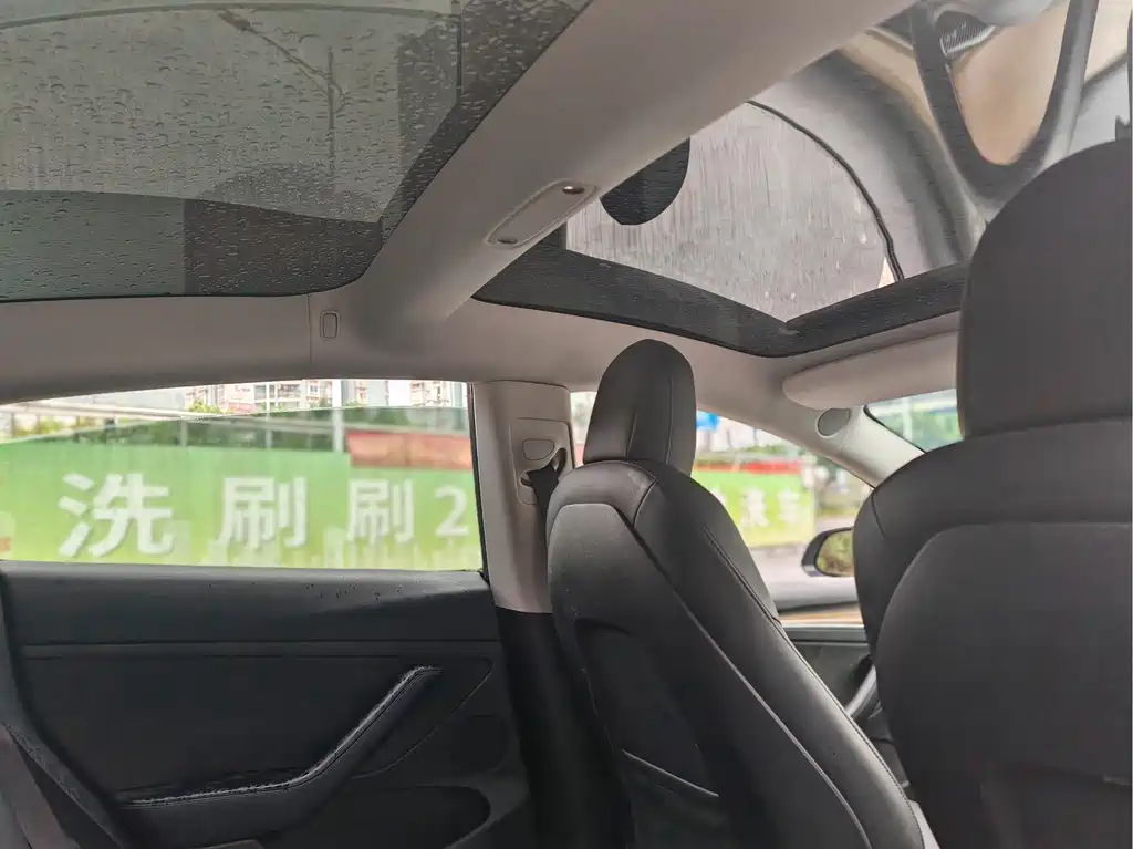 Tesla Model 3 — фото 10
