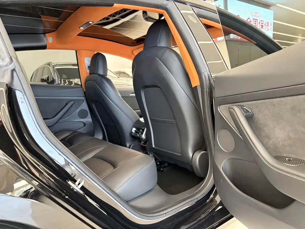 Tesla Model 3 — фото 22