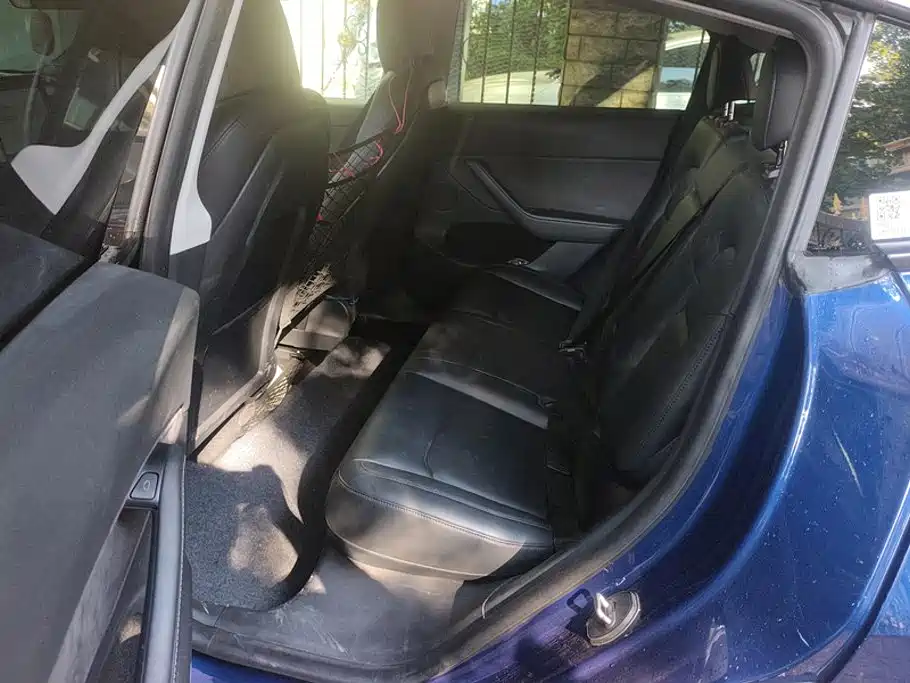Tesla Model Y — фото 11