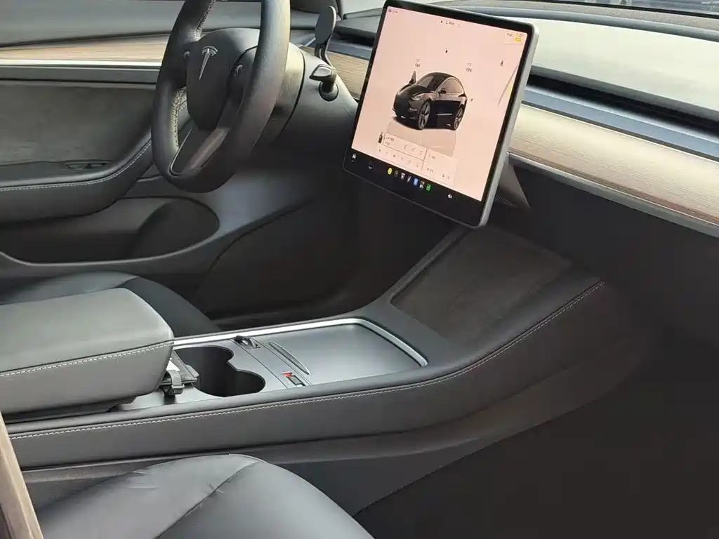 Tesla Model 3 — фото 6