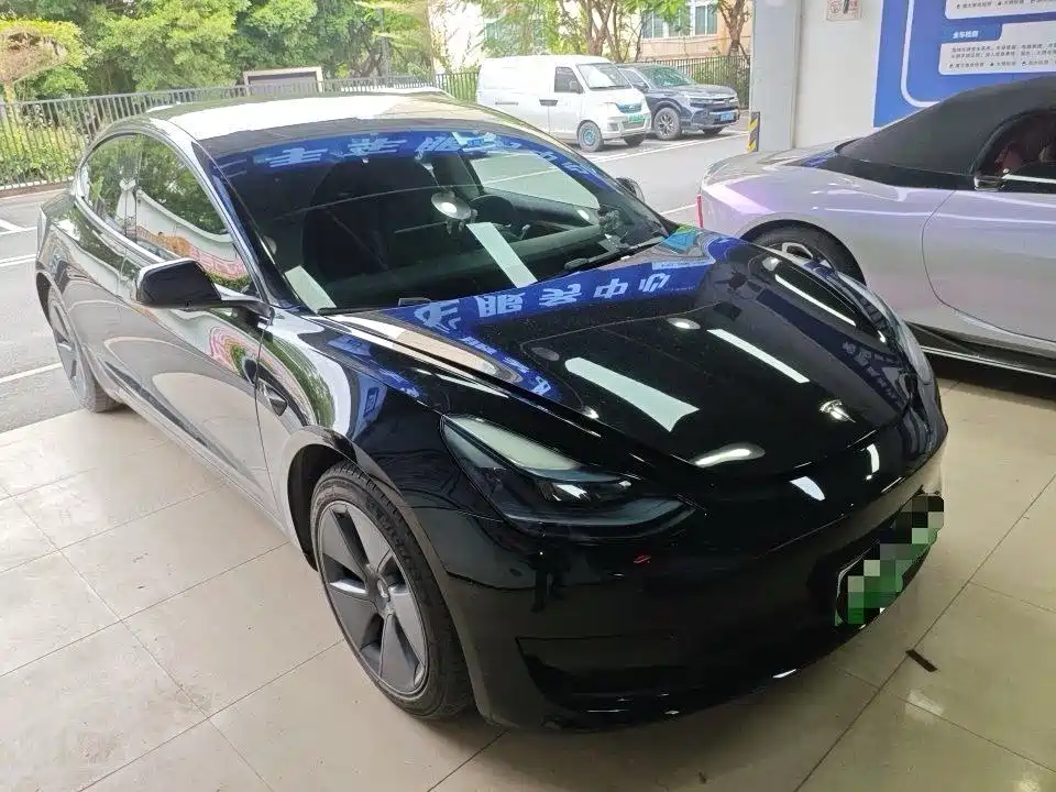 Tesla Model 3 — фото 2