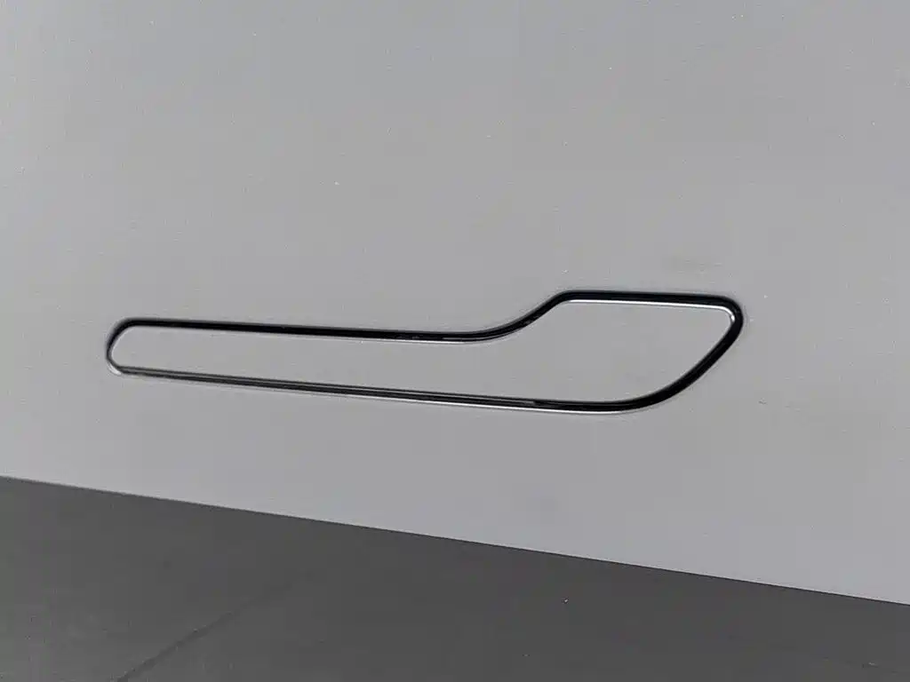 Tesla Model Y — фото 18