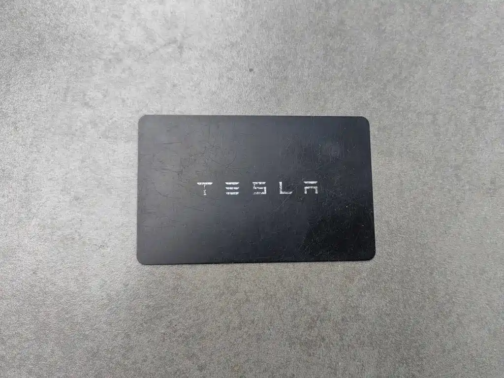 Tesla Model Y — фото 19