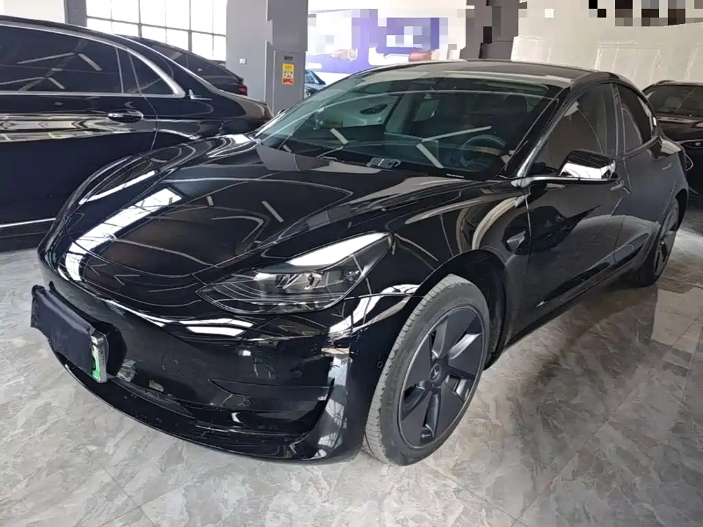 Tesla Model 3 — фото 2