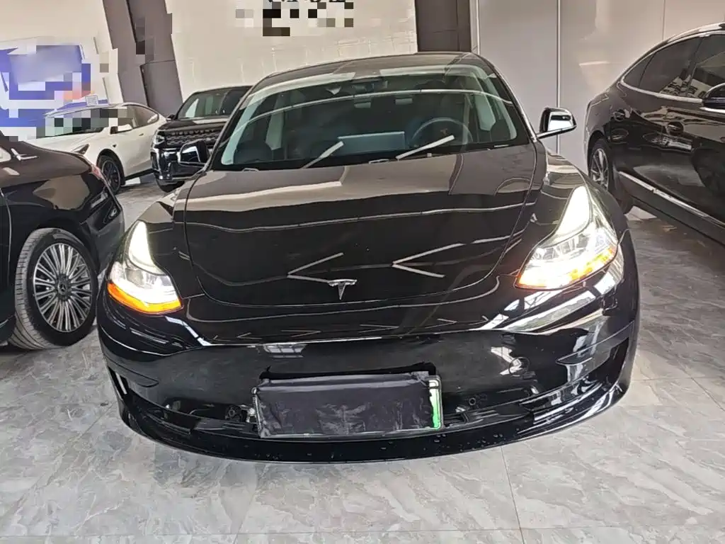Tesla Model 3 — фото 3