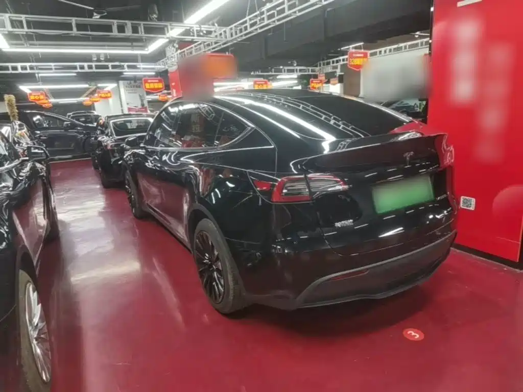 Tesla Model Y — фото 5