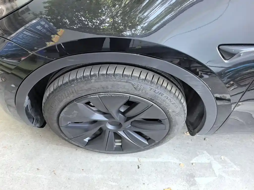 Tesla Model Y — фото 23