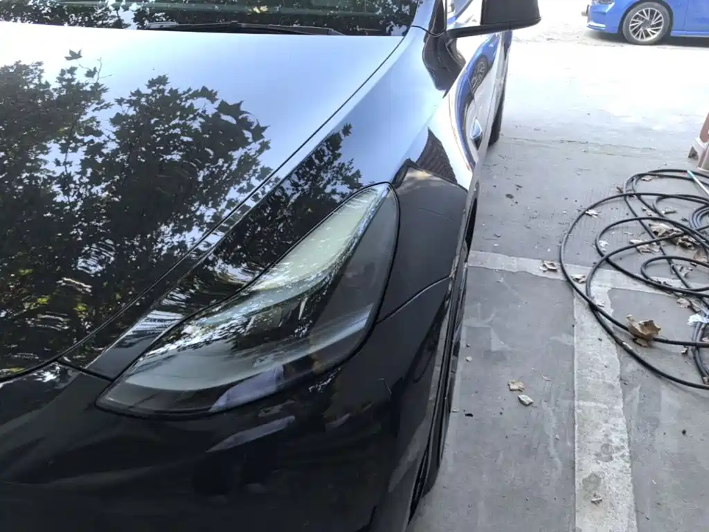 Tesla Model Y — фото 24