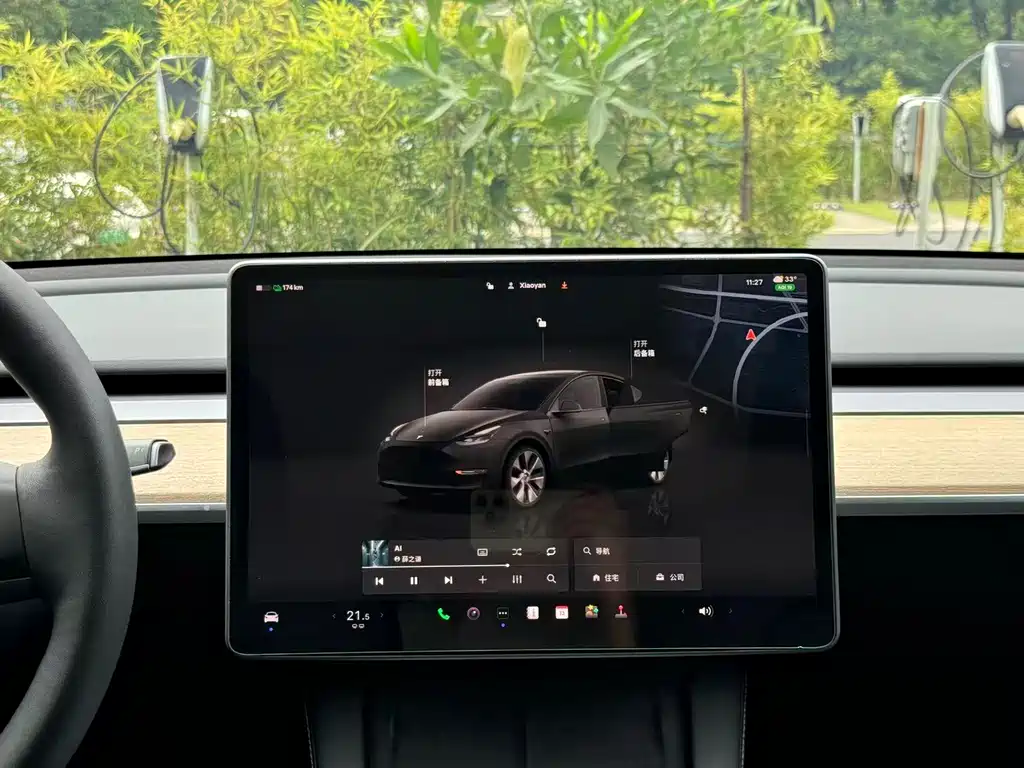 Tesla Model Y — фото 14