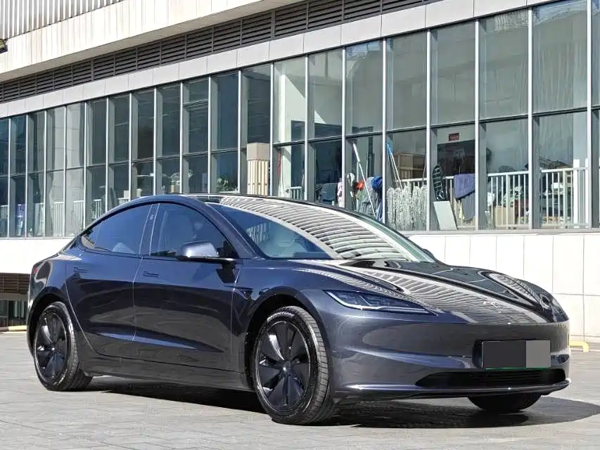 Tesla Model 3 — фото 3