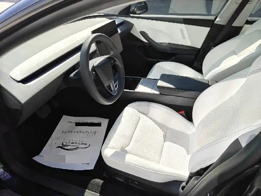 Tesla Model 3 — фото 4