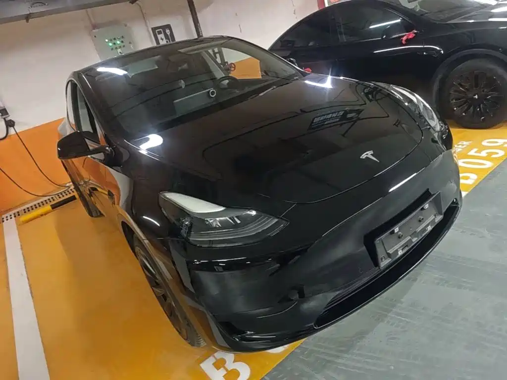 Tesla Model Y — фото 4