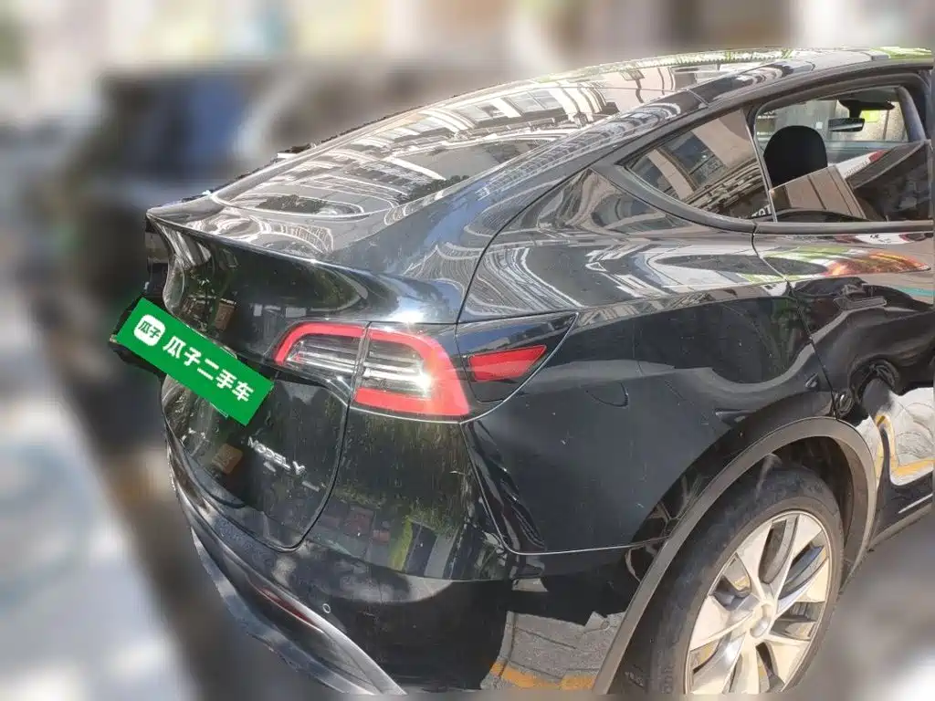 Tesla Model Y — фото 4