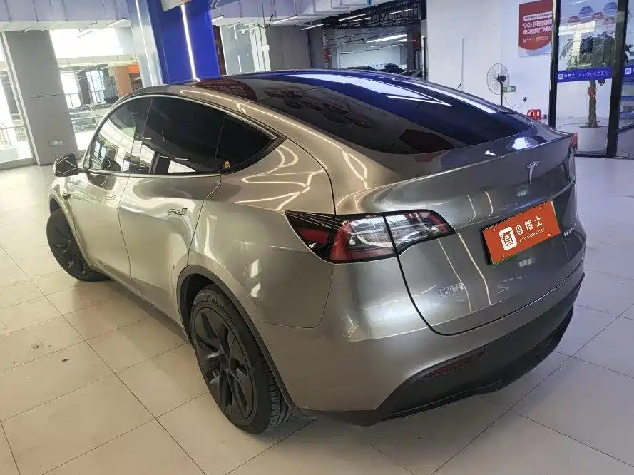 Tesla Model Y — фото 3