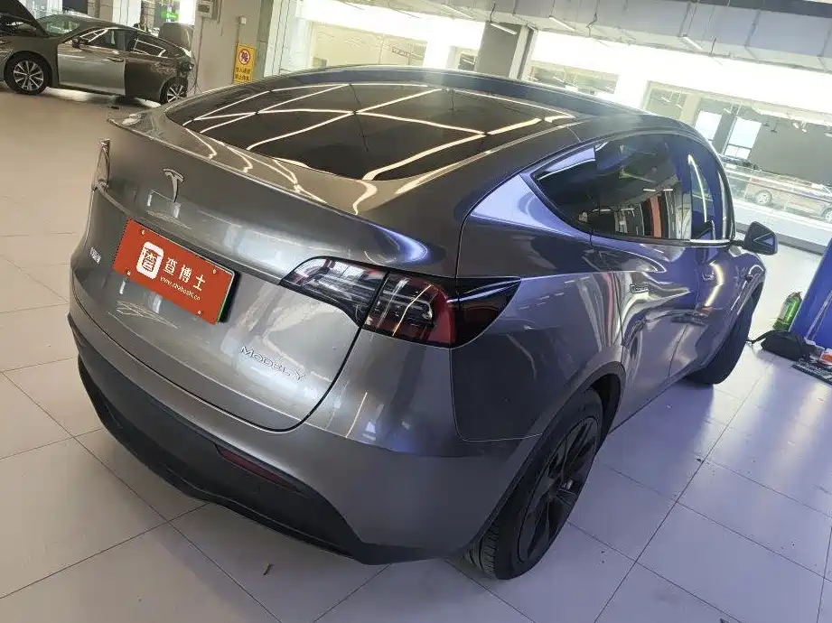 Tesla Model Y — фото 4
