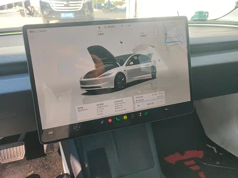 Tesla Model 3 — фото 10