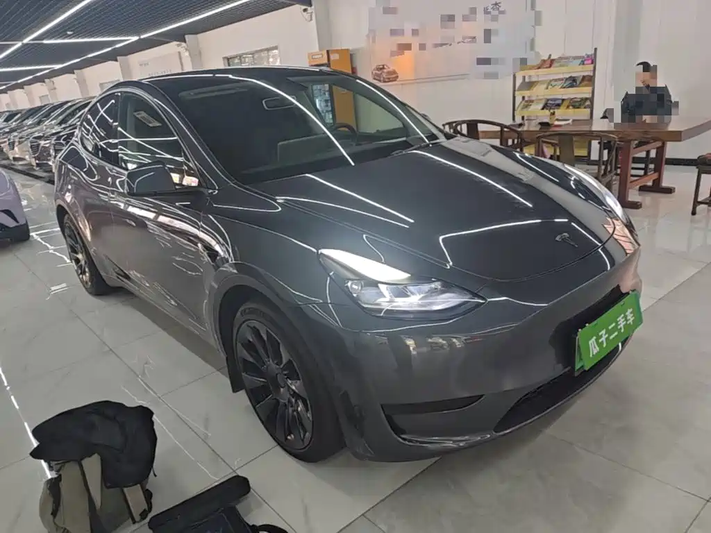 Tesla Model Y — фото 4