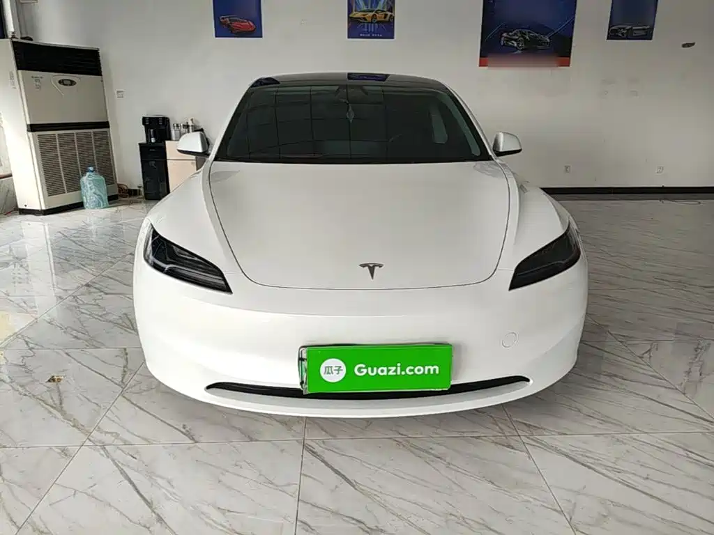 Tesla Model 3 — фото 3