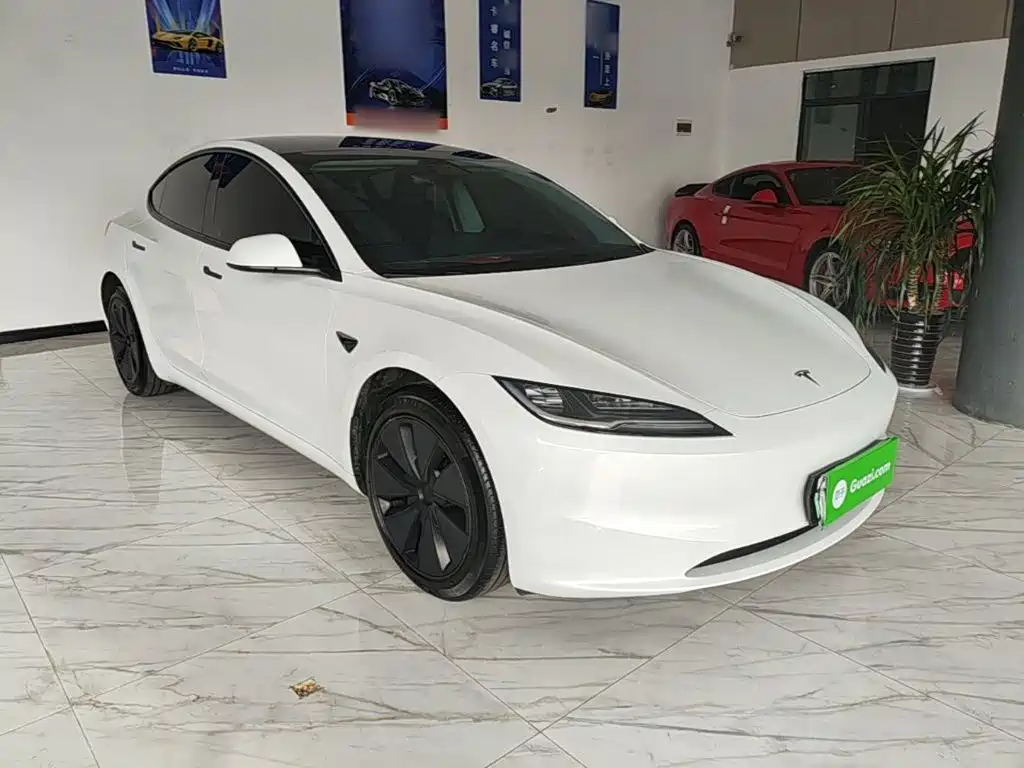 Tesla Model 3 — фото 4