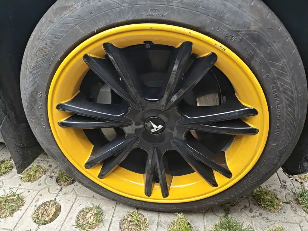 Tesla Model Y — фото 25