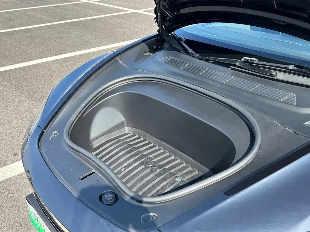 Tesla Model 3 — фото 7