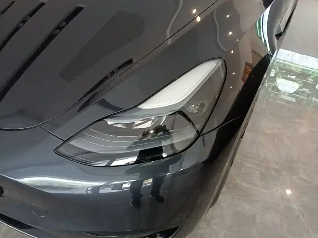 Tesla Model Y — фото 24