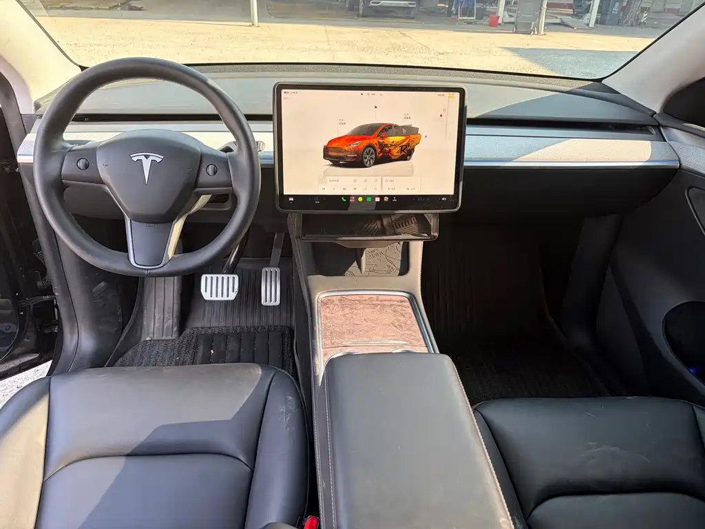 Tesla Model Y — фото 5
