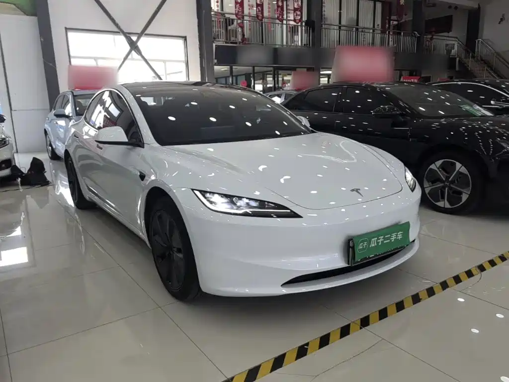 Tesla Model 3 — фото 4