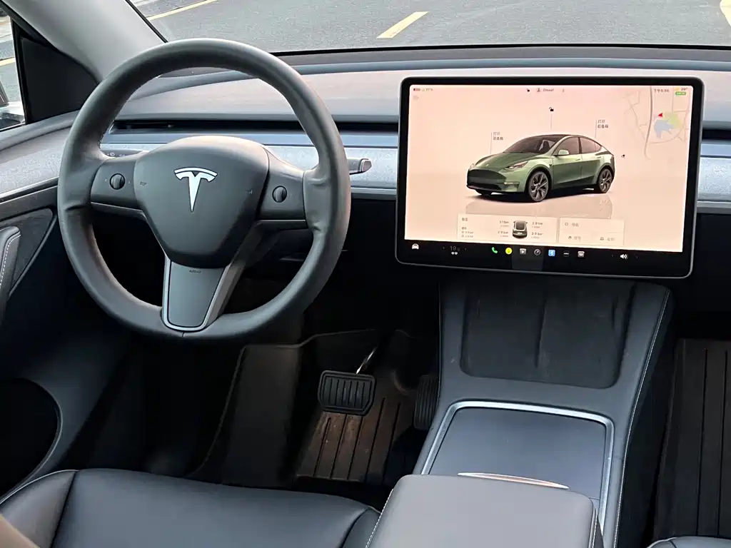 Tesla Model Y — фото 7