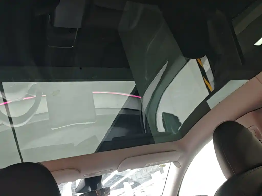 Tesla Model Y — фото 18