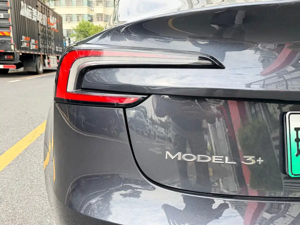 Tesla Model 3 — фото 15