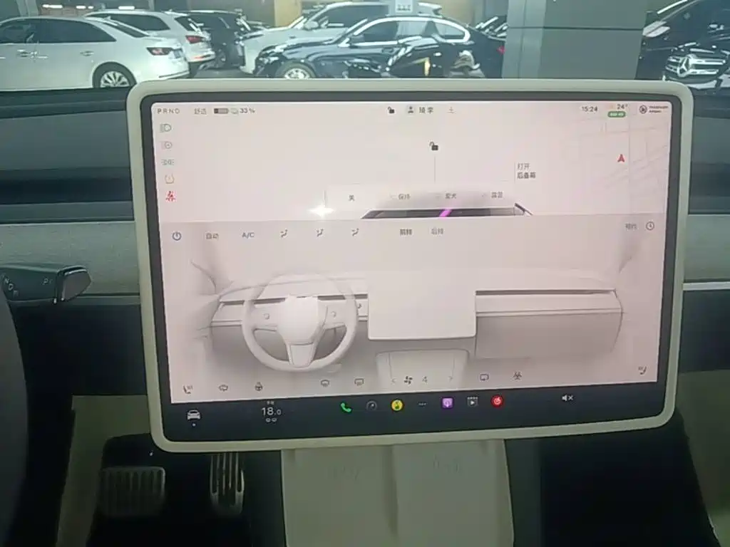 Tesla Model Y — фото 13
