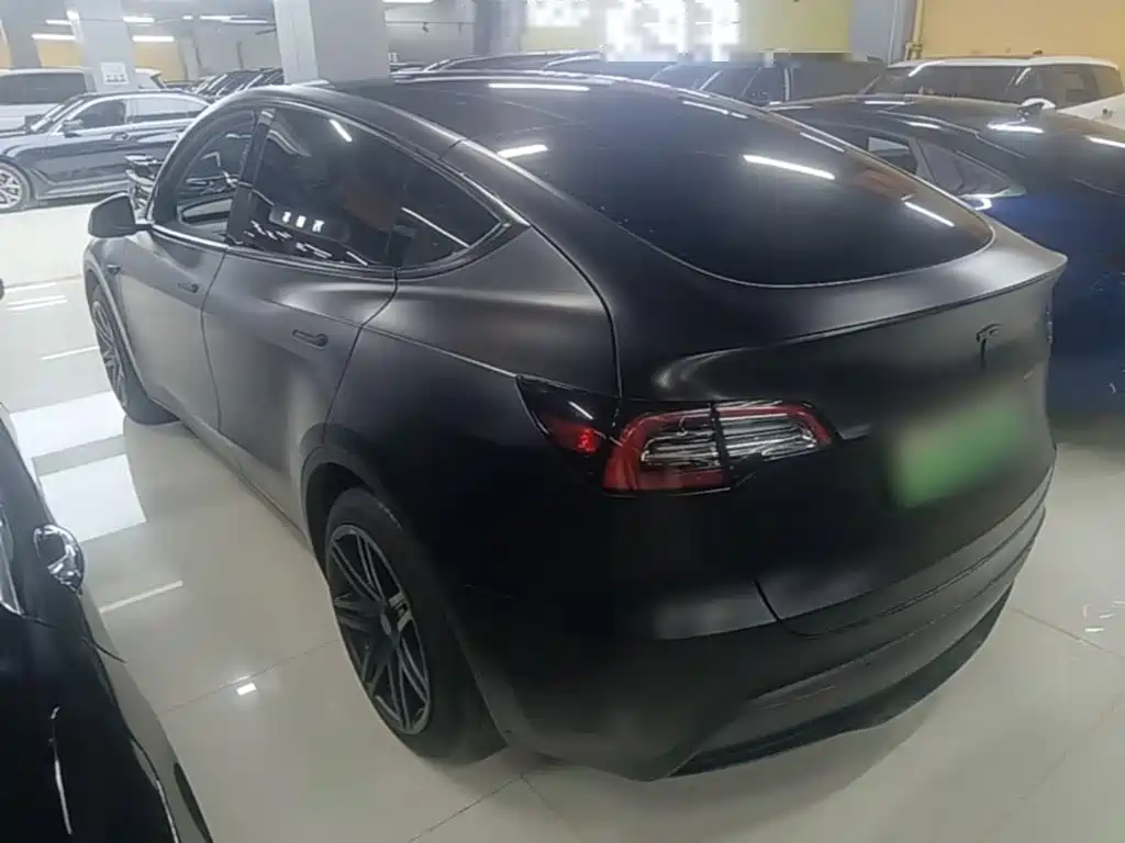 Tesla Model Y — фото 5