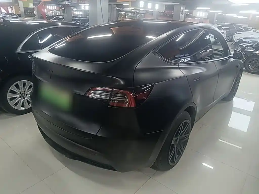 Tesla Model Y — фото 7