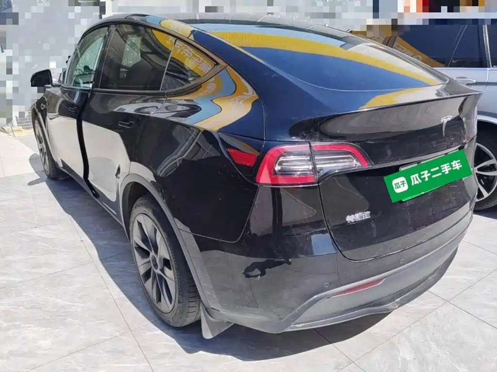 Tesla Model Y — фото 5