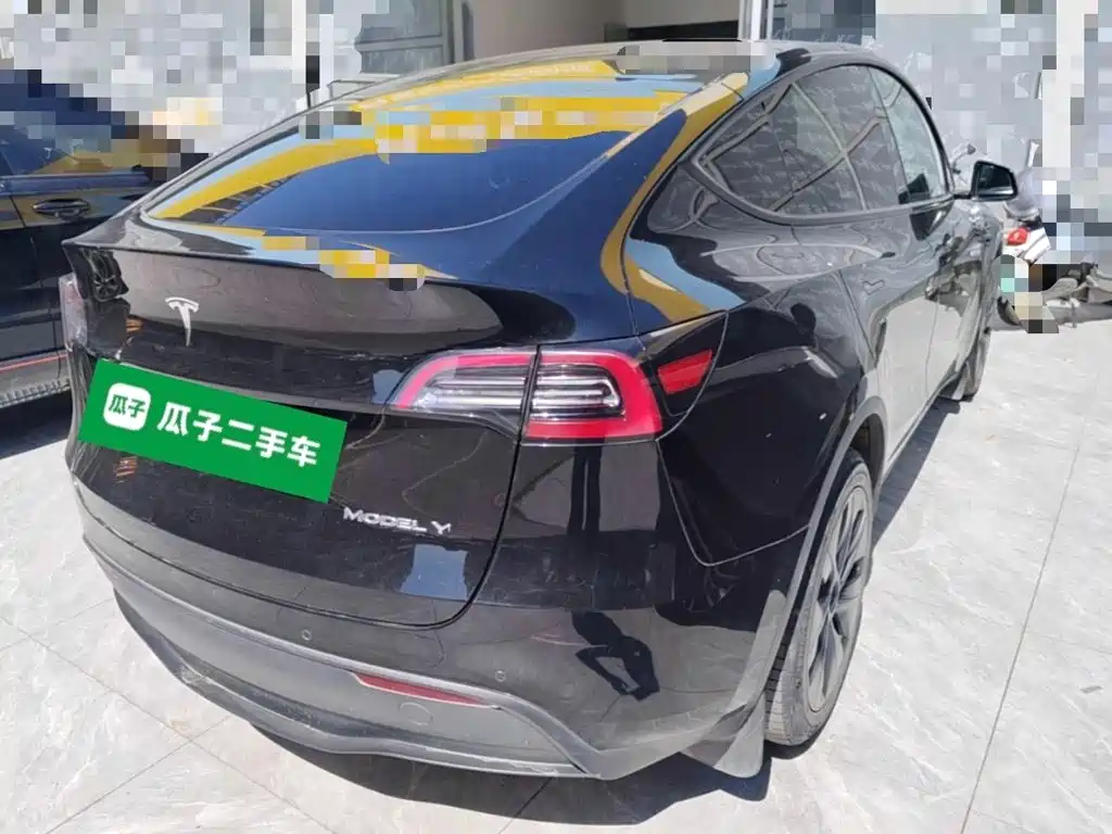 Tesla Model Y — фото 7
