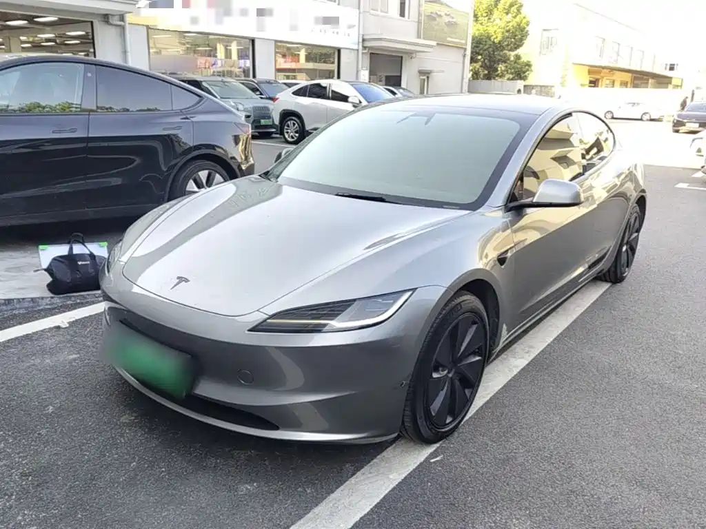 Tesla Model 3 — фото 2